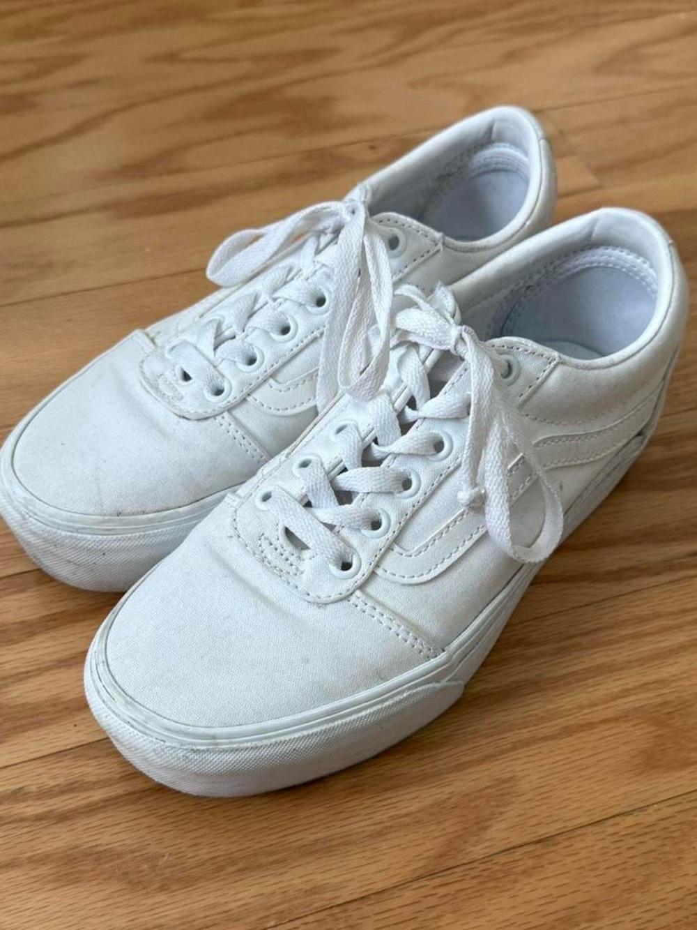 White Vans Old Skool Stackform platform sneakers - Women’s 7